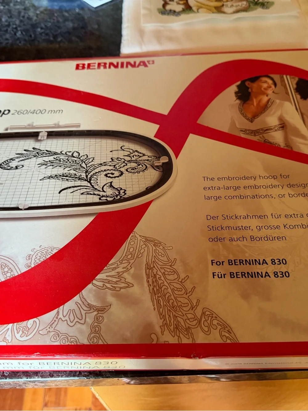 BERNINA Embroidery Jumbo-Hoop (White/Red Packaging) - Picture 3 of 3